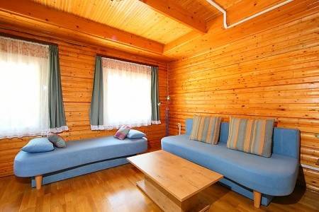 Invia – Balaton H330,  recenzia