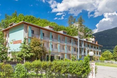 Invia – Brenner,  recenzia