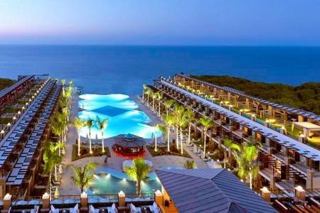 Invia – Cratos Premium Hotel,  recenzia
