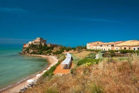 Invia – Falconara Resort,  recenzia