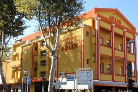 Invia – Hotel Adler,  recenzia