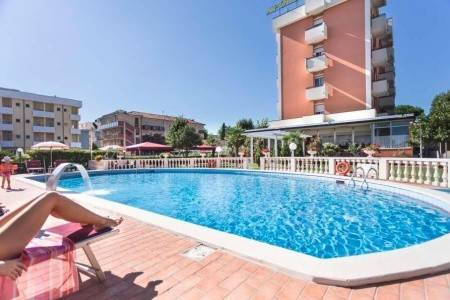 Invia – Hotel Apollo,  recenzia