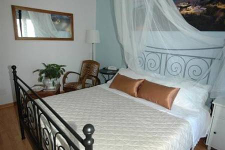 Invia – Hotel Betty,  recenzia