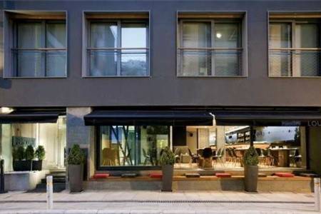 Invia – Periscope Hotel, Atény