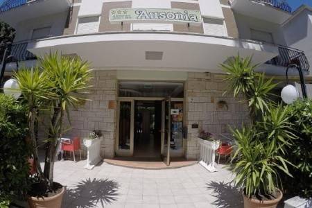 Invia – Hotel Ausonia,  recenzia