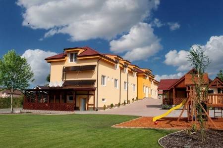 Invia – Podhájska, P737 – 8 Denní Relax,  recenzia