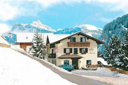 Invia – Hotel Mesavia, Val Gardena