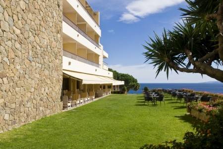 Invia – Almadraba Park, Katalánsko