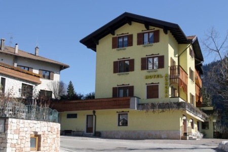Invia – Hotel Aurora – 5Denní Lyžařský Balíček, Paganella