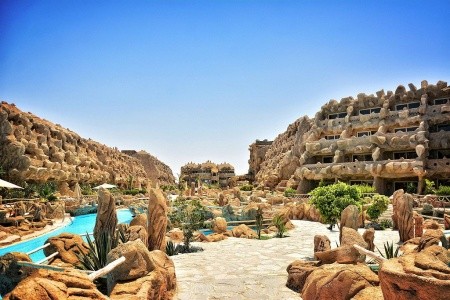 Invia – Caves Beach Resort Hurghada,  recenzia