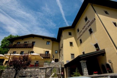 Invia – Casa Montana, Cortina d´Ampezzo