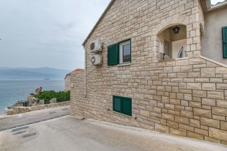 Invia – Apartmány 1355-1073, Brač