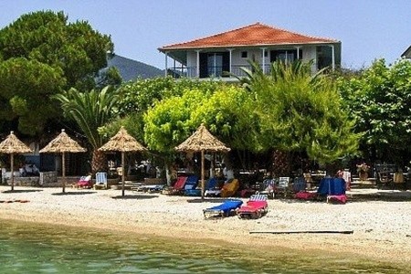 Invia – Delfini, Lefkada